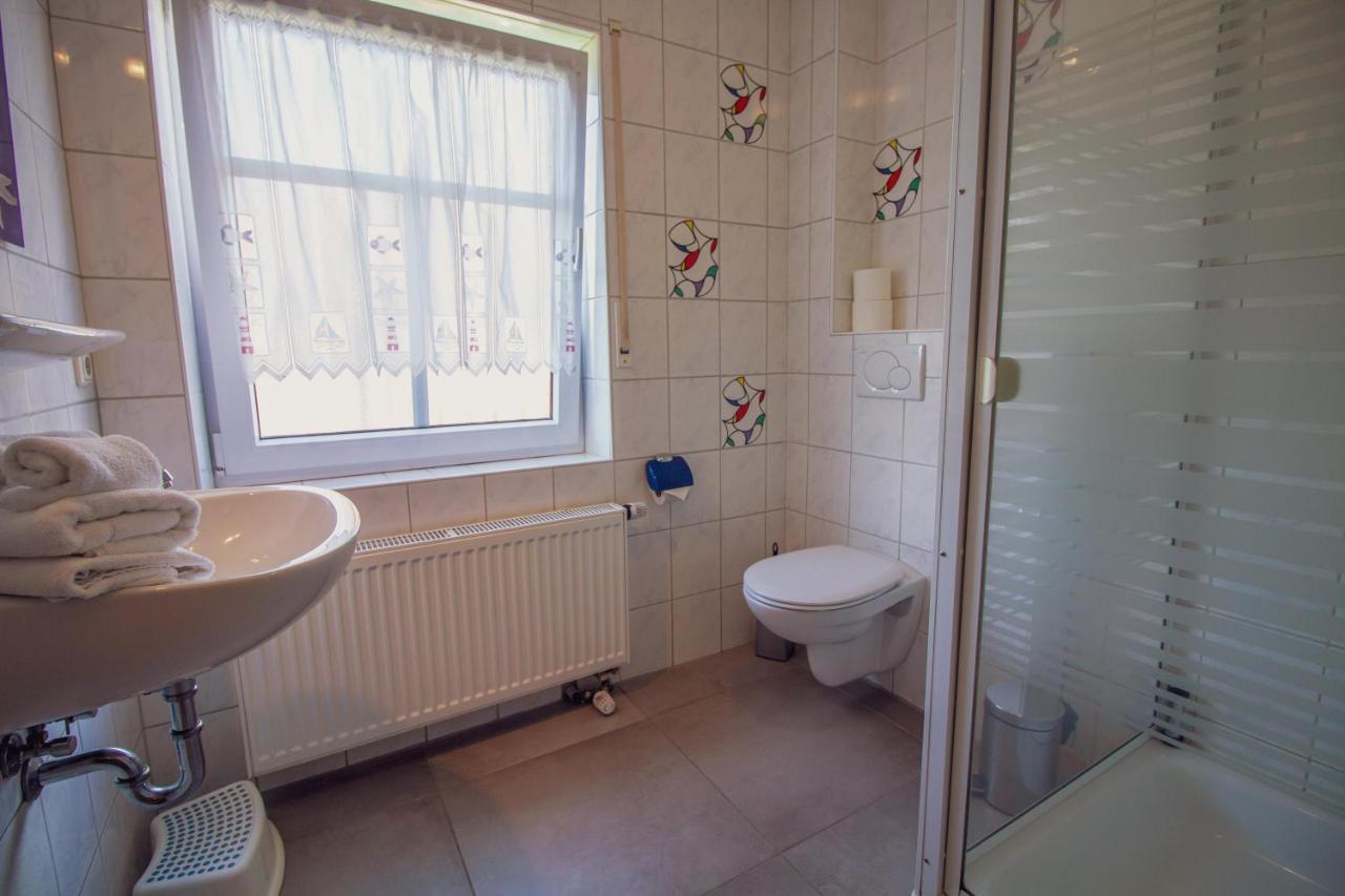 Ferienwohnung Haus Leuchtturm - Flut Krummhörn Exterior foto